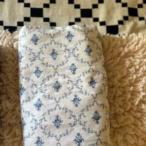 Floral Blue and White Bedding Sheet